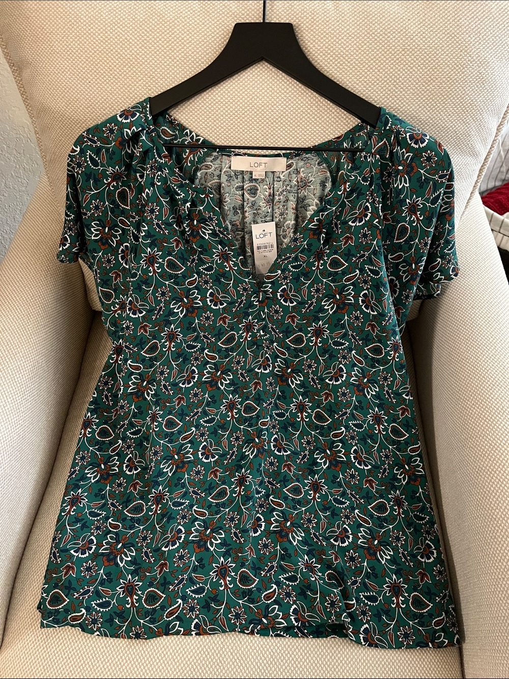 LOFT Emerald Green Floral V-Neck Short Sleeve Top
